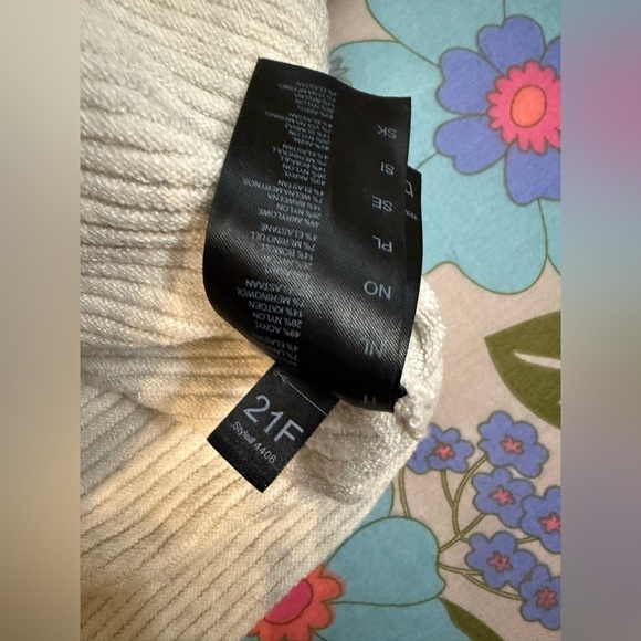 Kuhl Solace Sweater in Natural, Size Large - Picture 8 of 9